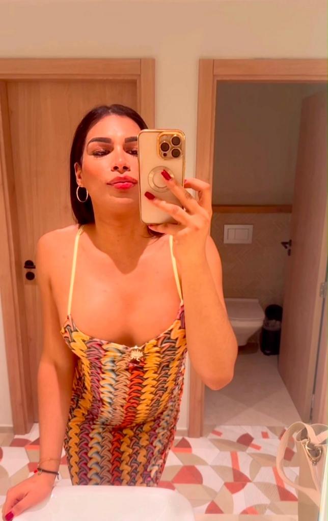 631981570: Transexual en Sevilla