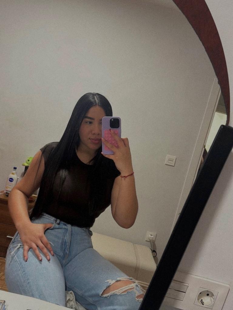 654725292: Chica busca chico en Cantabria