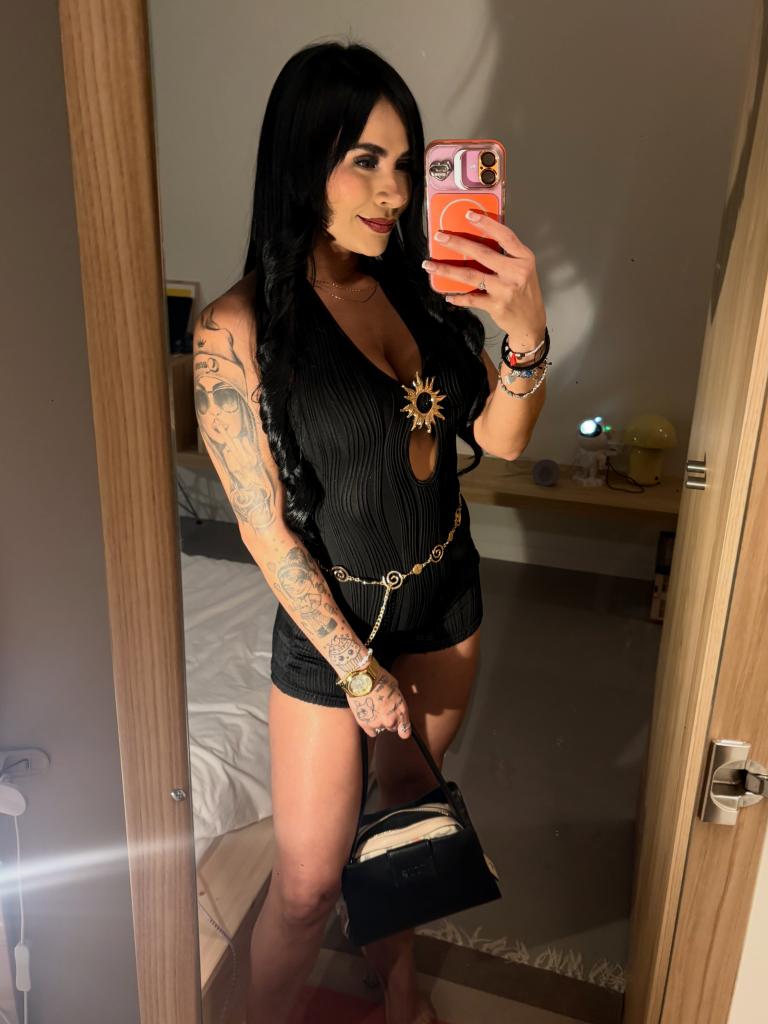 682419015: Chica busca chico en Pontevedra