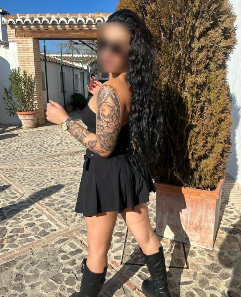 643492837: Chica busca chico en Málaga