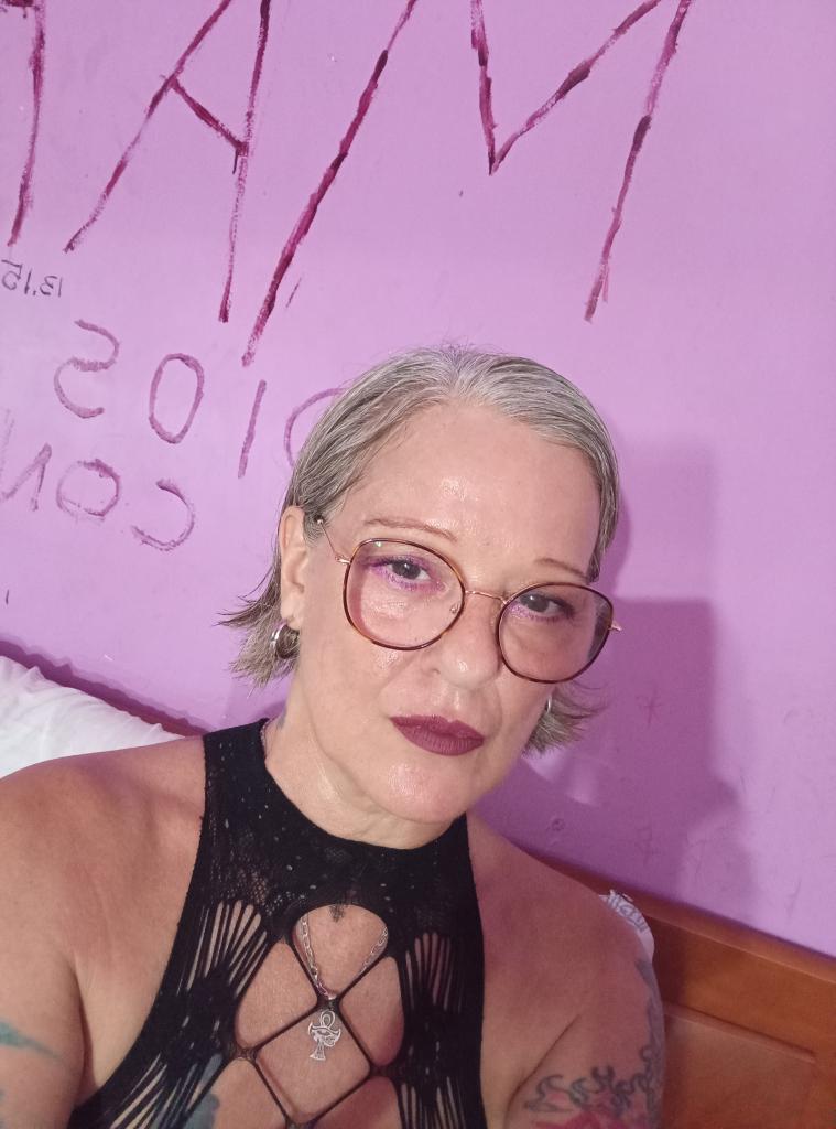 634748491: Chica busca chico en Valencia