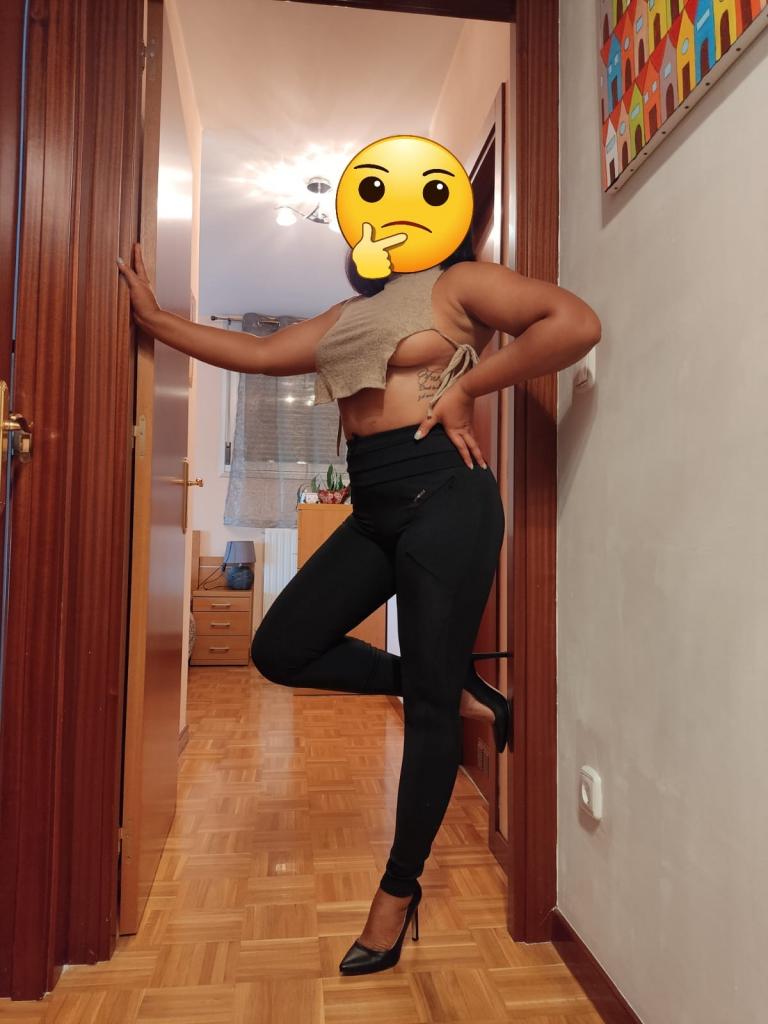 627481273: Chica busca chico en La Coruña