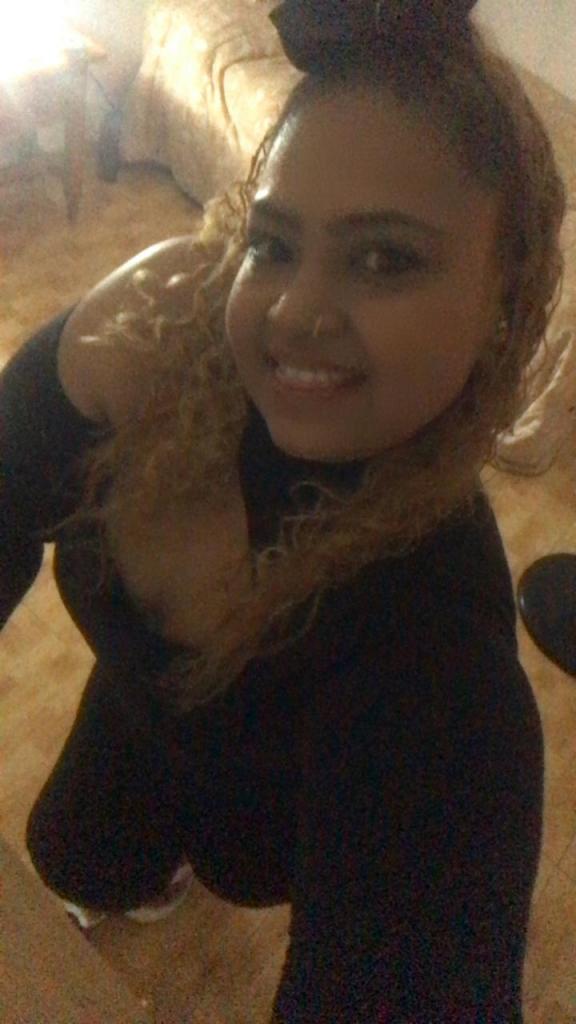 614705588: Chica busca chico en Murcia