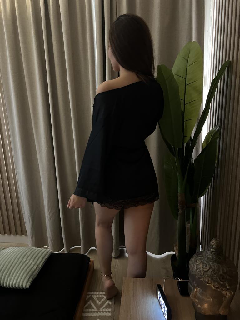 613584046: Chica busca chico en Cantabria