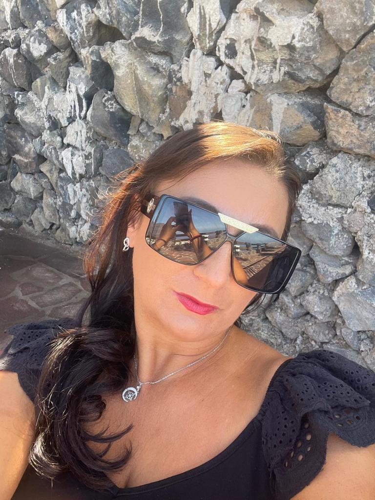 634357196: Chica busca chico en Tenerife