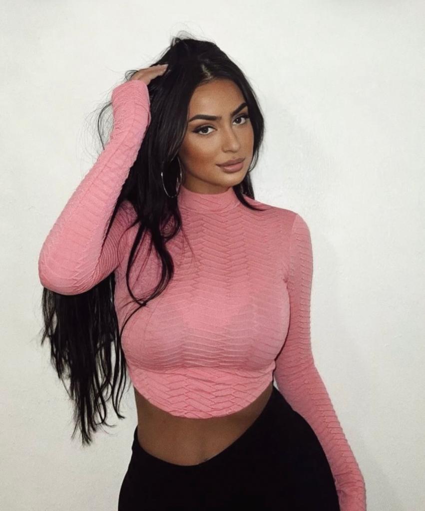 661651092: Chica busca chico en Málaga