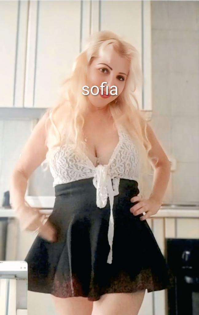 Chica busca chico en Alicante: Chica busca chico