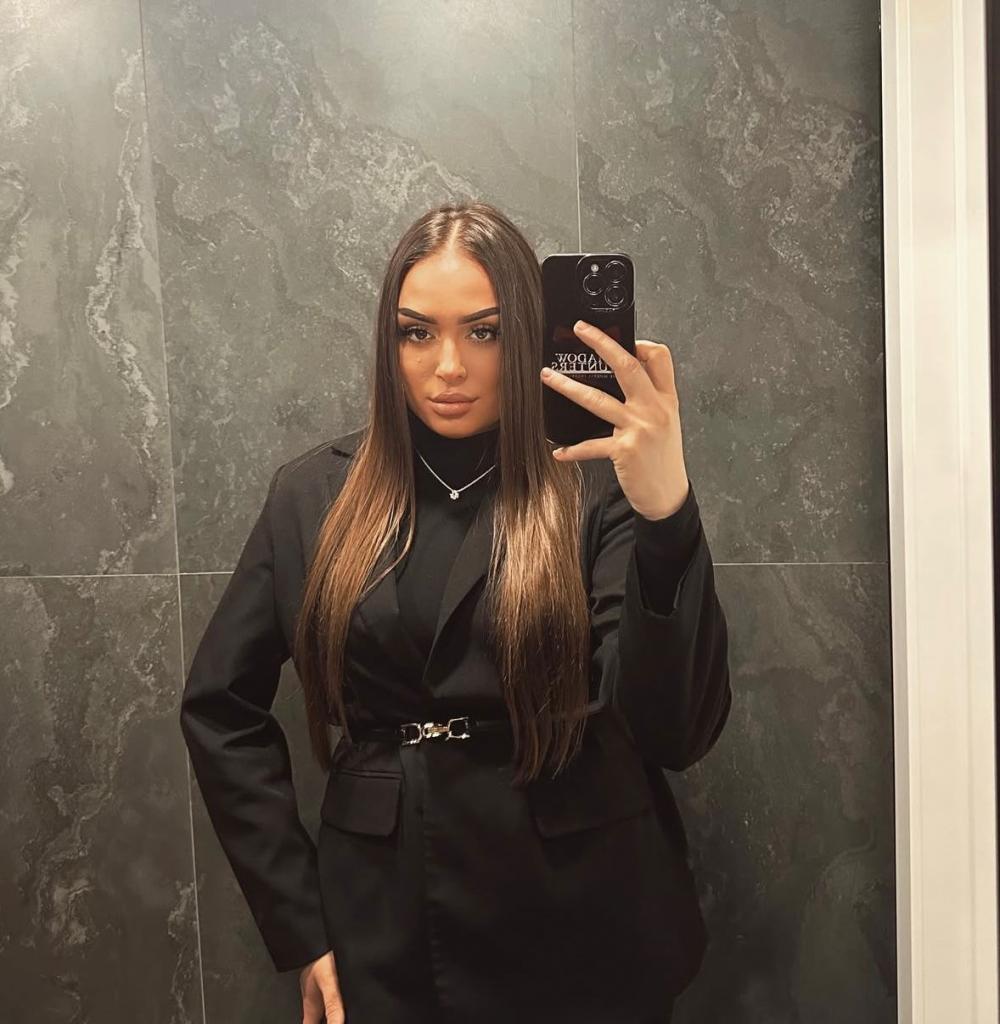 661651092: Chica busca chico en Málaga