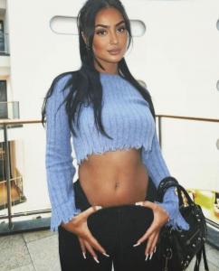 661651092: Chica busca chico en Málaga