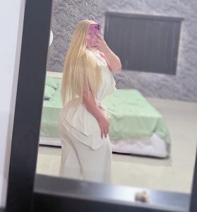 661643910: Chica busca chico en Tarragona