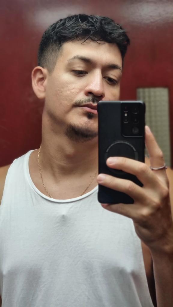 612412527: Chico busca chica en Barcelona