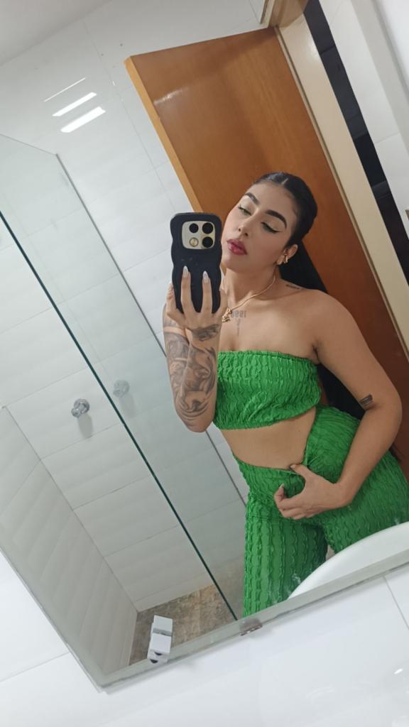 Chica busca chico en Barcelona: Chica busca chico