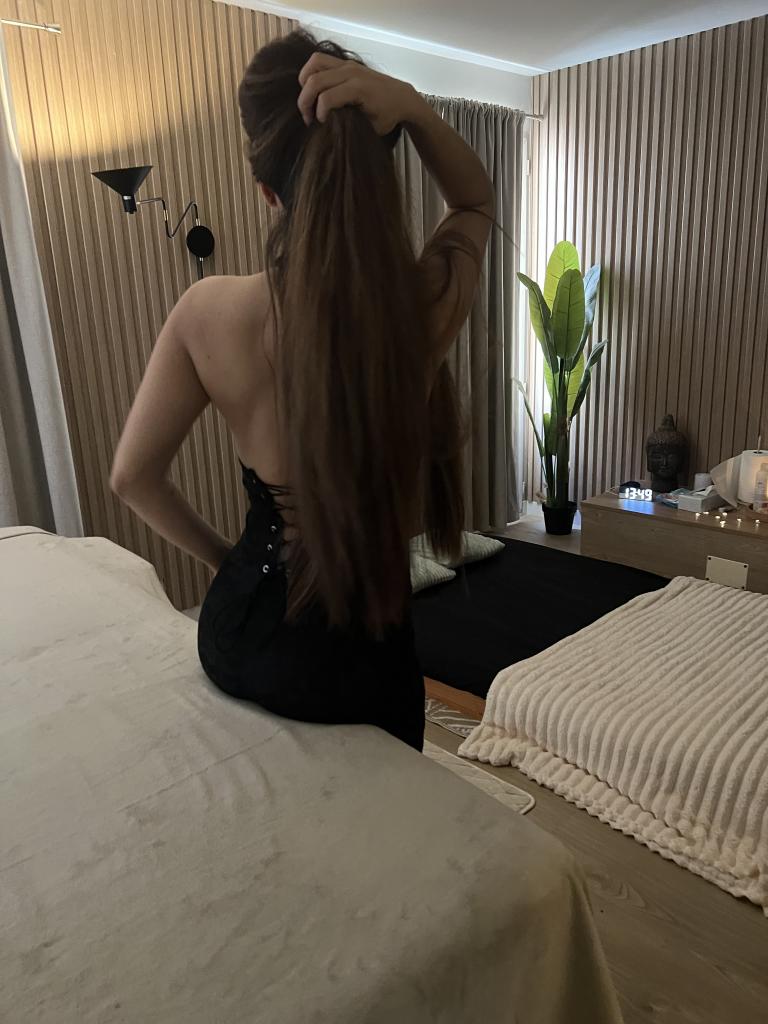 613584046: Chica busca chico en Cantabria