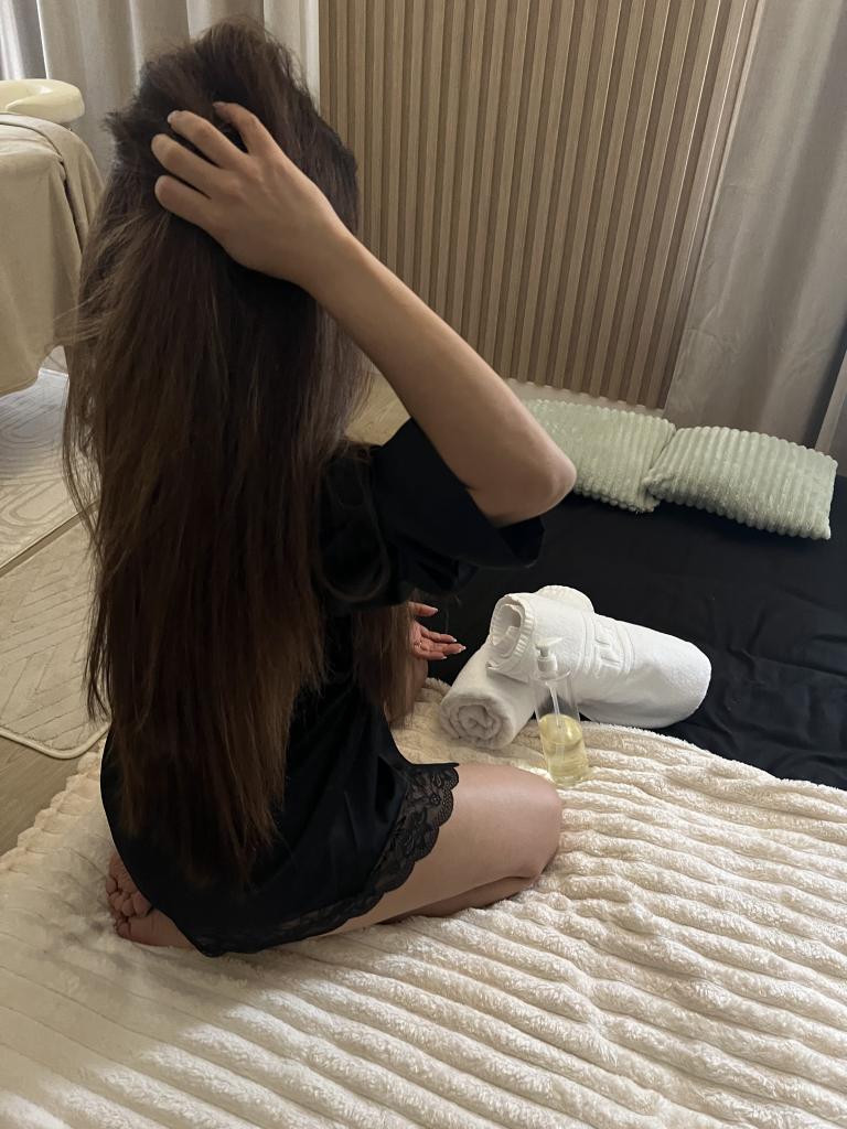 613584046: Chica busca chico en Cantabria