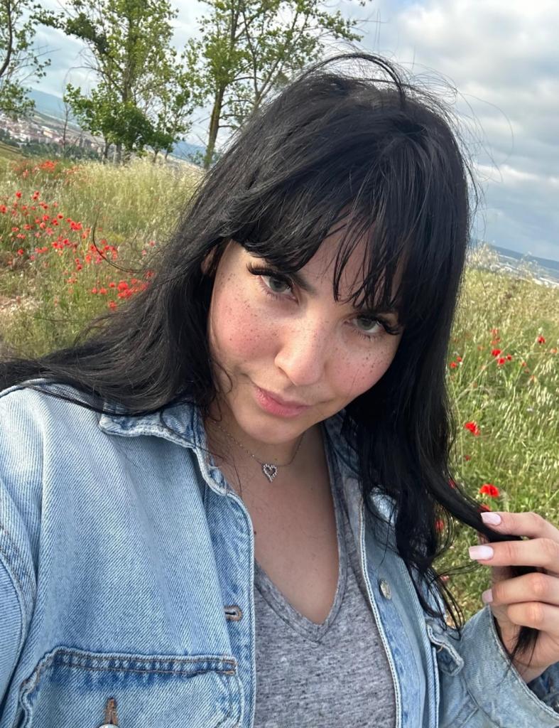 602867486: Chica busca chico en Málaga