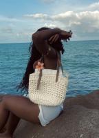 634113937: Chica busca chico en Mallorca