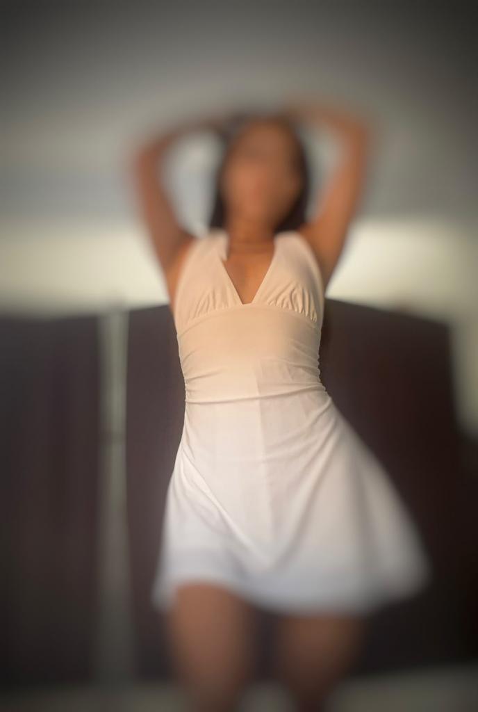 697624169: Chica busca chico en Málaga