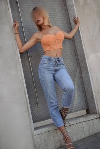 632240165: Chica busca chico en Sevilla