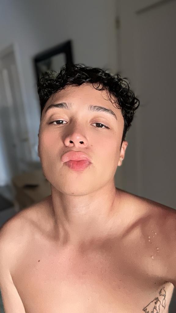 Chico busca chica en Málaga: 