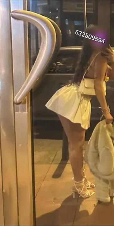 Chica busca chico en Cádiz: 