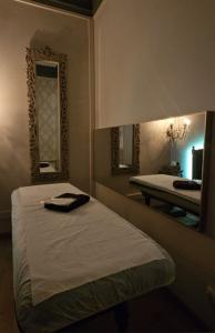 670462403: Chica busca chico en Barcelona