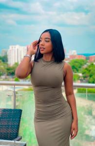 931411835: Chica busca chico en Barcelona