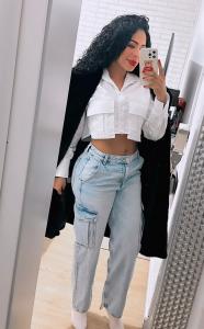 672871174: Chica busca chico en Barcelona