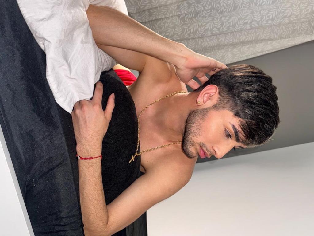 Chico busca chica en Ibiza: 