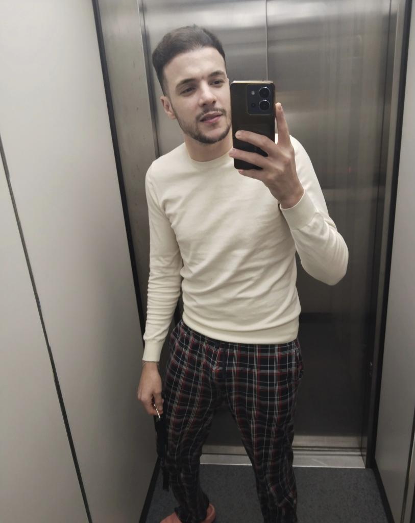 613778704: Chico busca chica en Sevilla