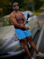 672871174: Chica busca chico en Barcelona