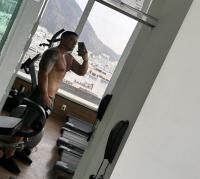 647236282: Chico busca chica en Valencia