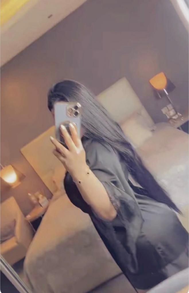 633053772: Chica busca chico en Barcelona