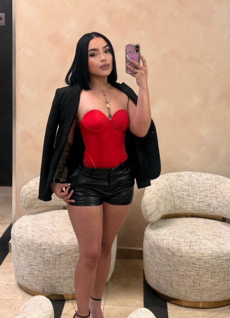 663406202: Chica busca chico en Granada