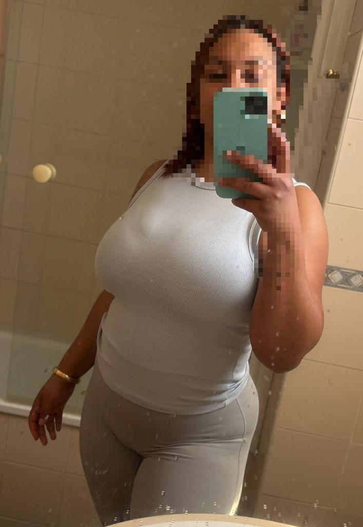 603708606: Chica busca chico en Barcelona