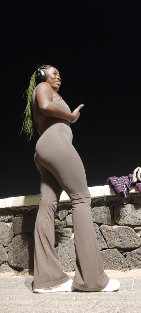 677296390: Chica busca chico en Las Palmas