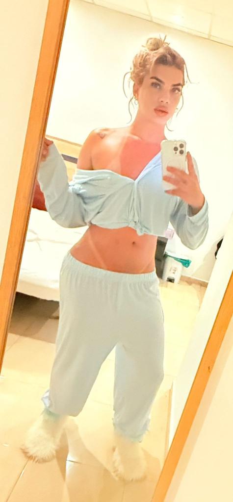 607212118: Travesti en Cádiz