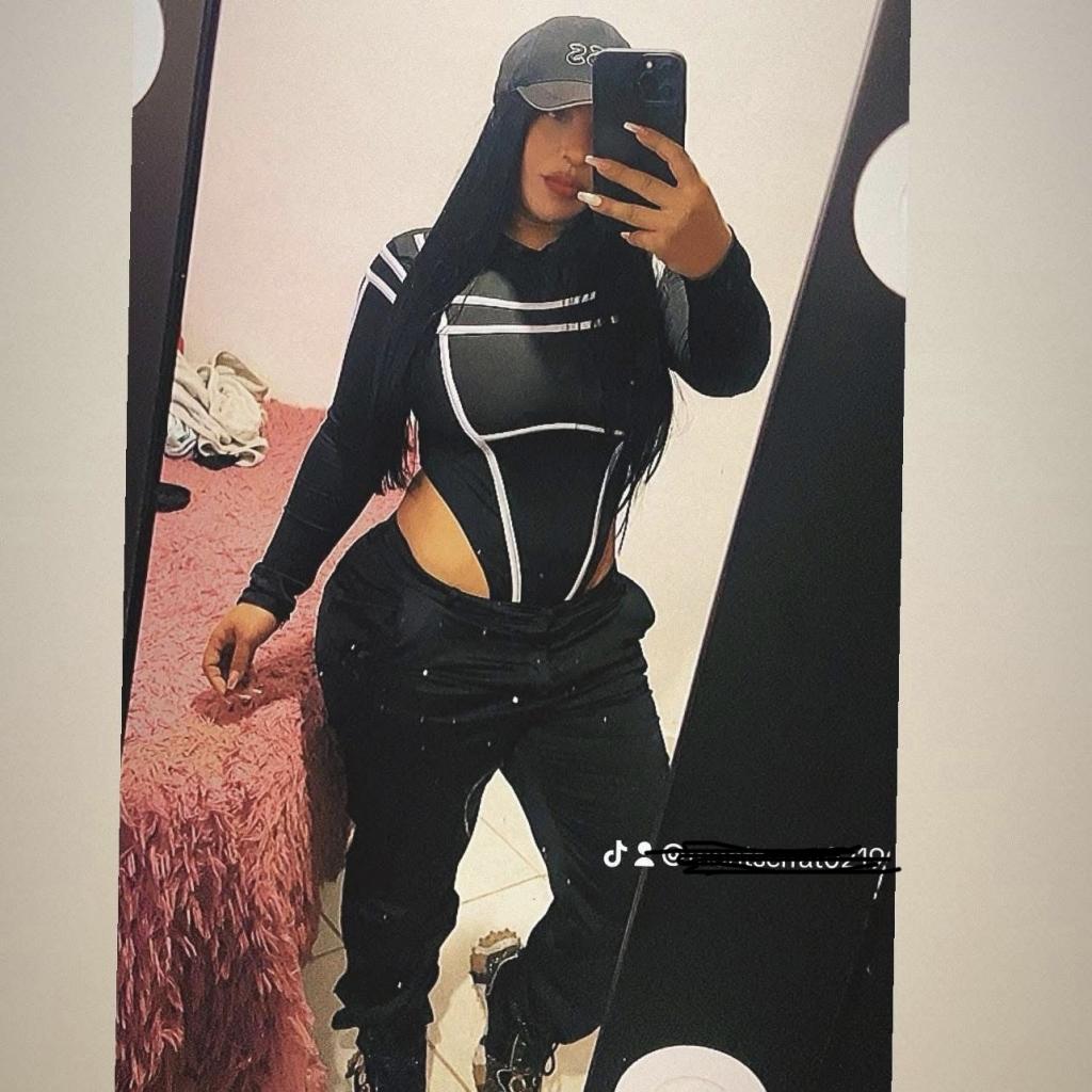 614528075: Chica busca chico en Valencia