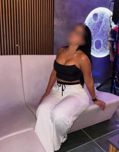 633413428: Chica busca chico en Navarra