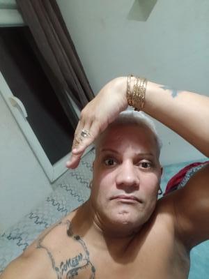 623497916: Chico busca chica en Zaragoza