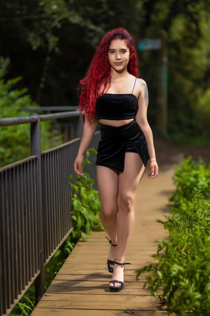 Chica busca chico en Sevilla: Chica busca chico