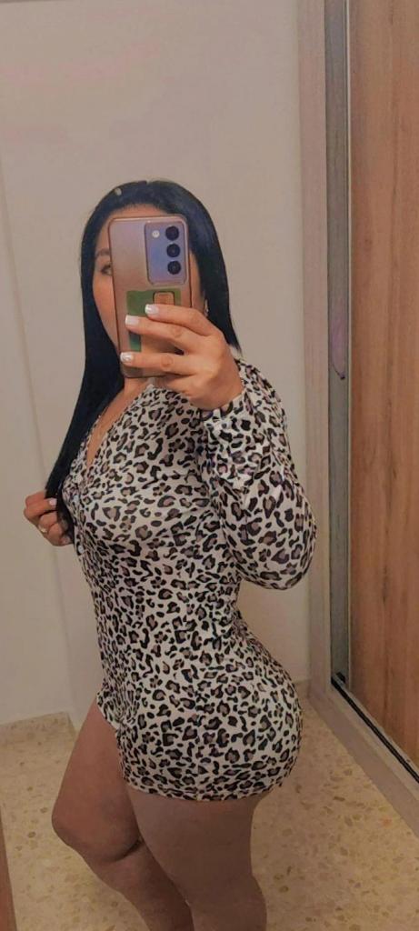 Chica busca chico en Sevilla: 