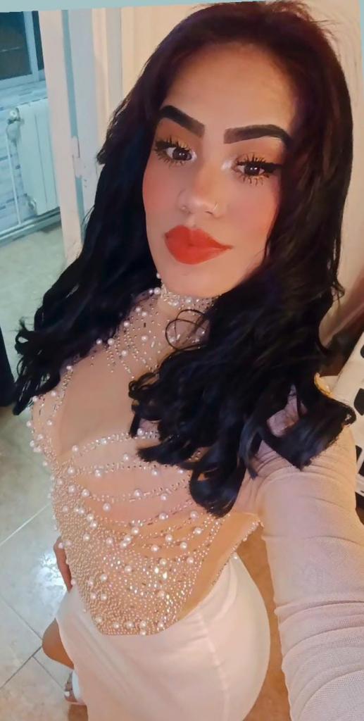 Chica busca chico en Granada: 