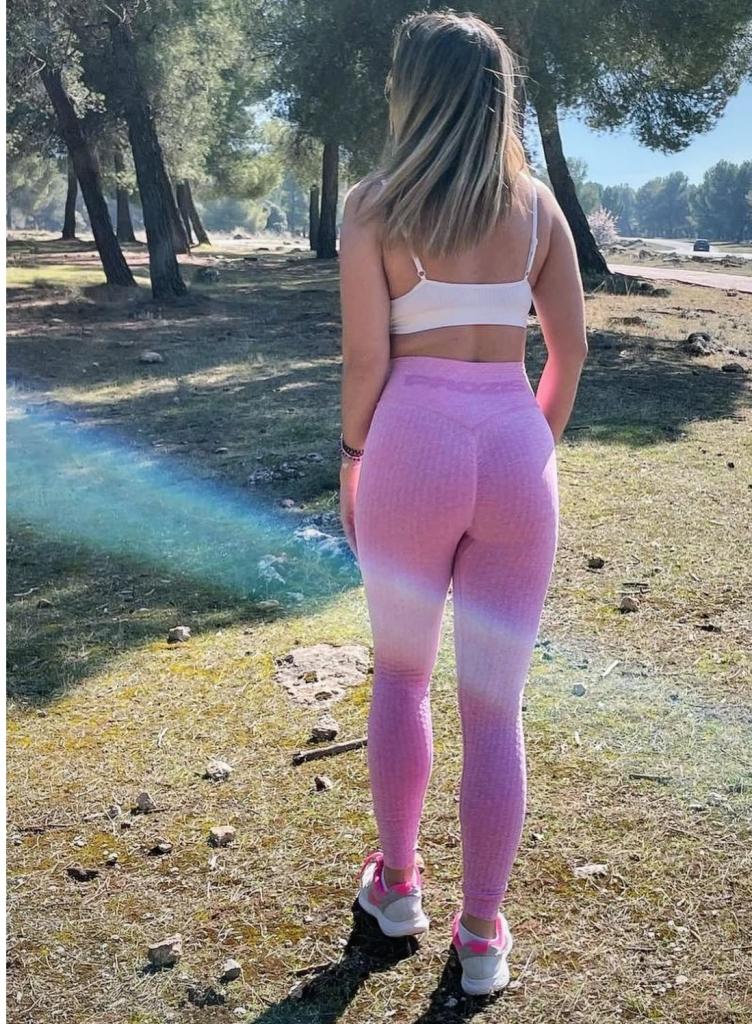 667683597: Chica busca chico en Madrid