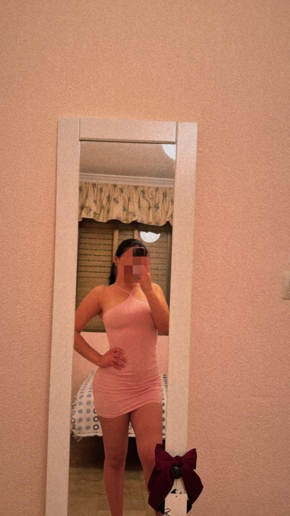 643597792: Chica busca chico en Málaga