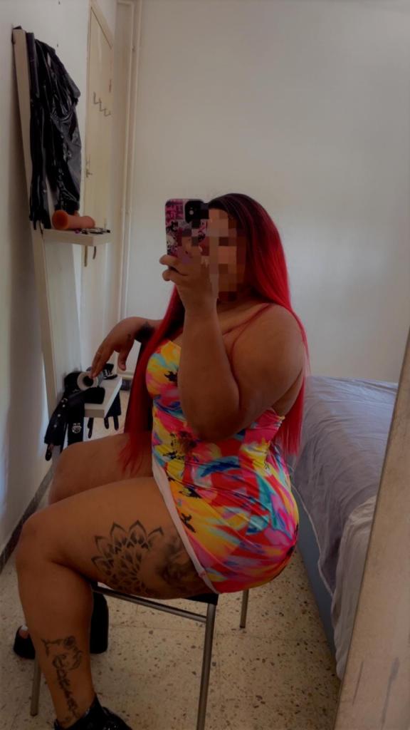 670650849: Chica busca chico en Madrid