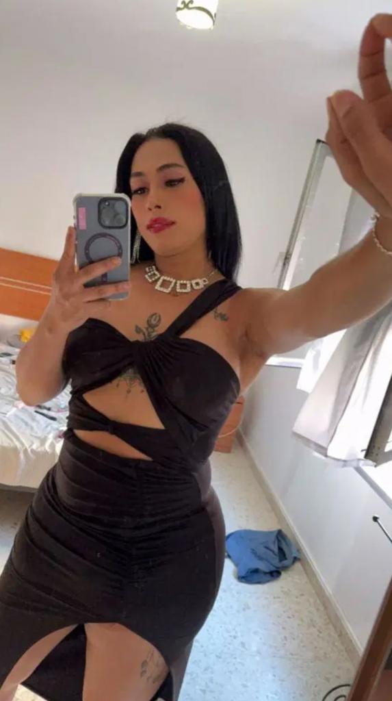 647275328: Travesti en Granada