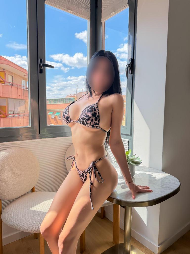 632251996: Chica busca chico en Madrid