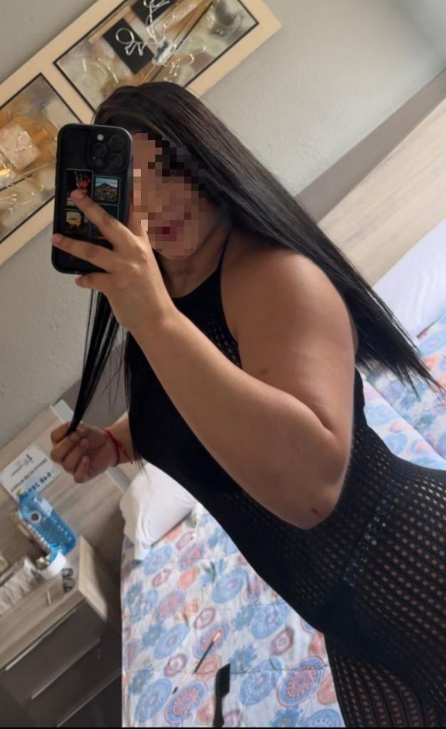 617532764: Chica busca chico en Ibiza