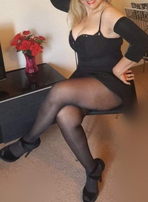 Chica busca chico en La Coruña: Chica busca chico