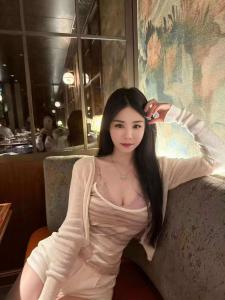 611228818: Chica busca chico en Barcelona